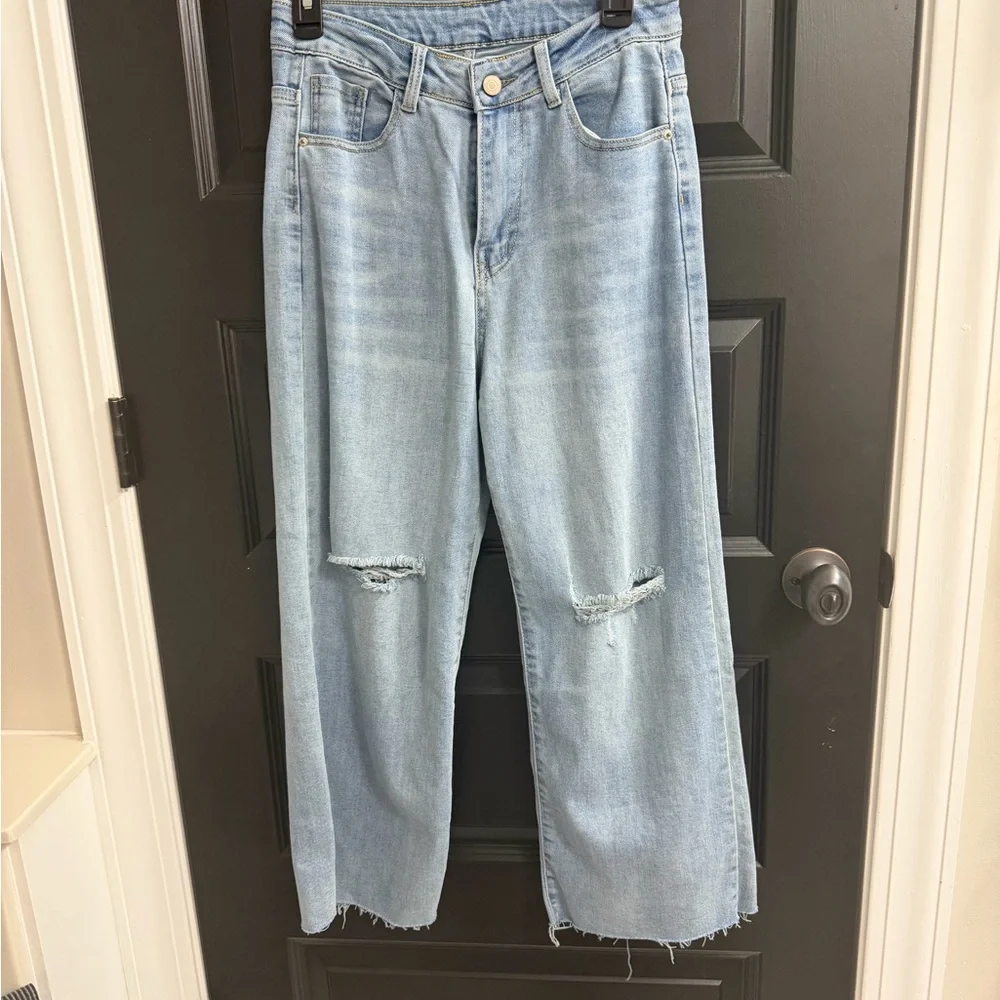 Light Wash Straight Leg Jeans – Size 6 – Raw Hem – Distressed Knees - Picture 2 of 9